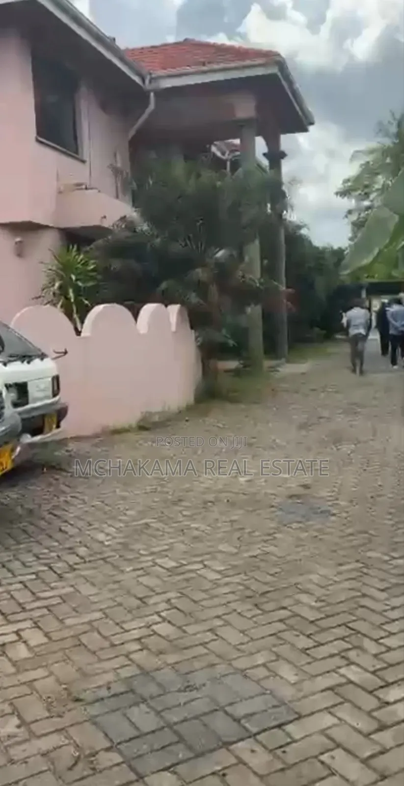 6bdrm Block of Flats in Mchakama Real Estate, Mikocheni for sale