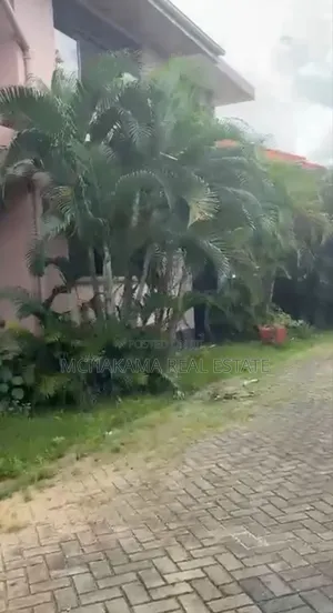6bdrm Block of Flats in Mchakama Real Estate, Mikocheni for sale