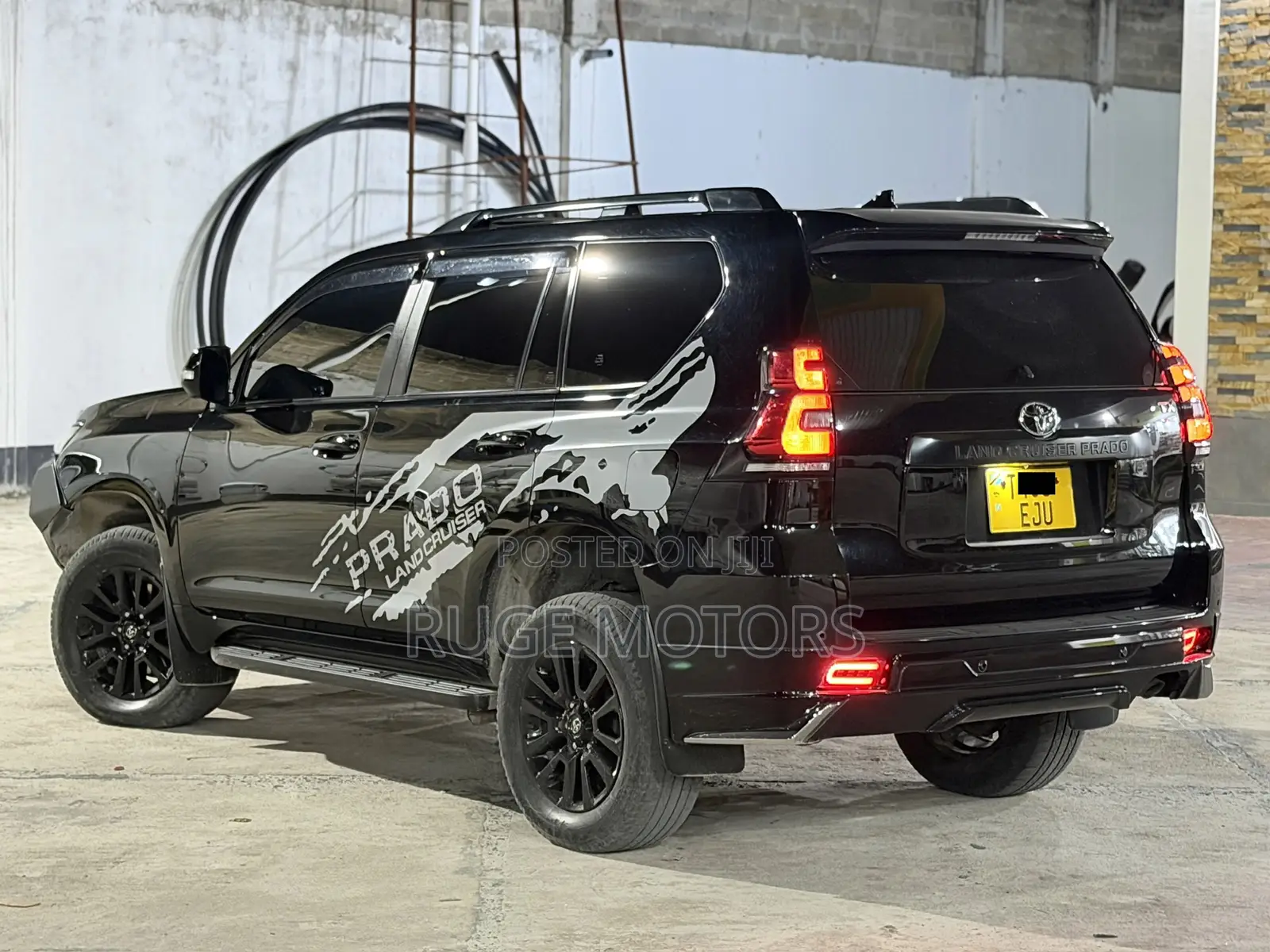 Toyota Land Cruiser Prado 2023 Black