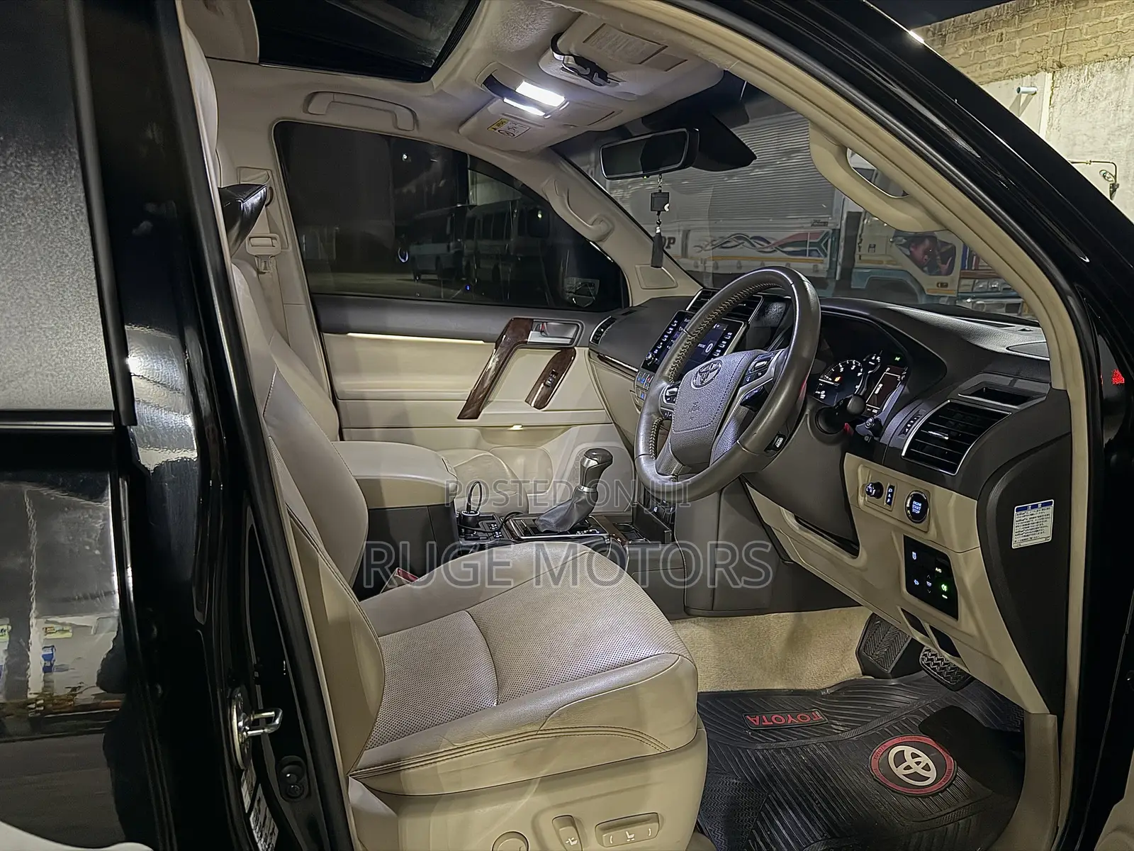 Toyota Land Cruiser Prado 2023 Black