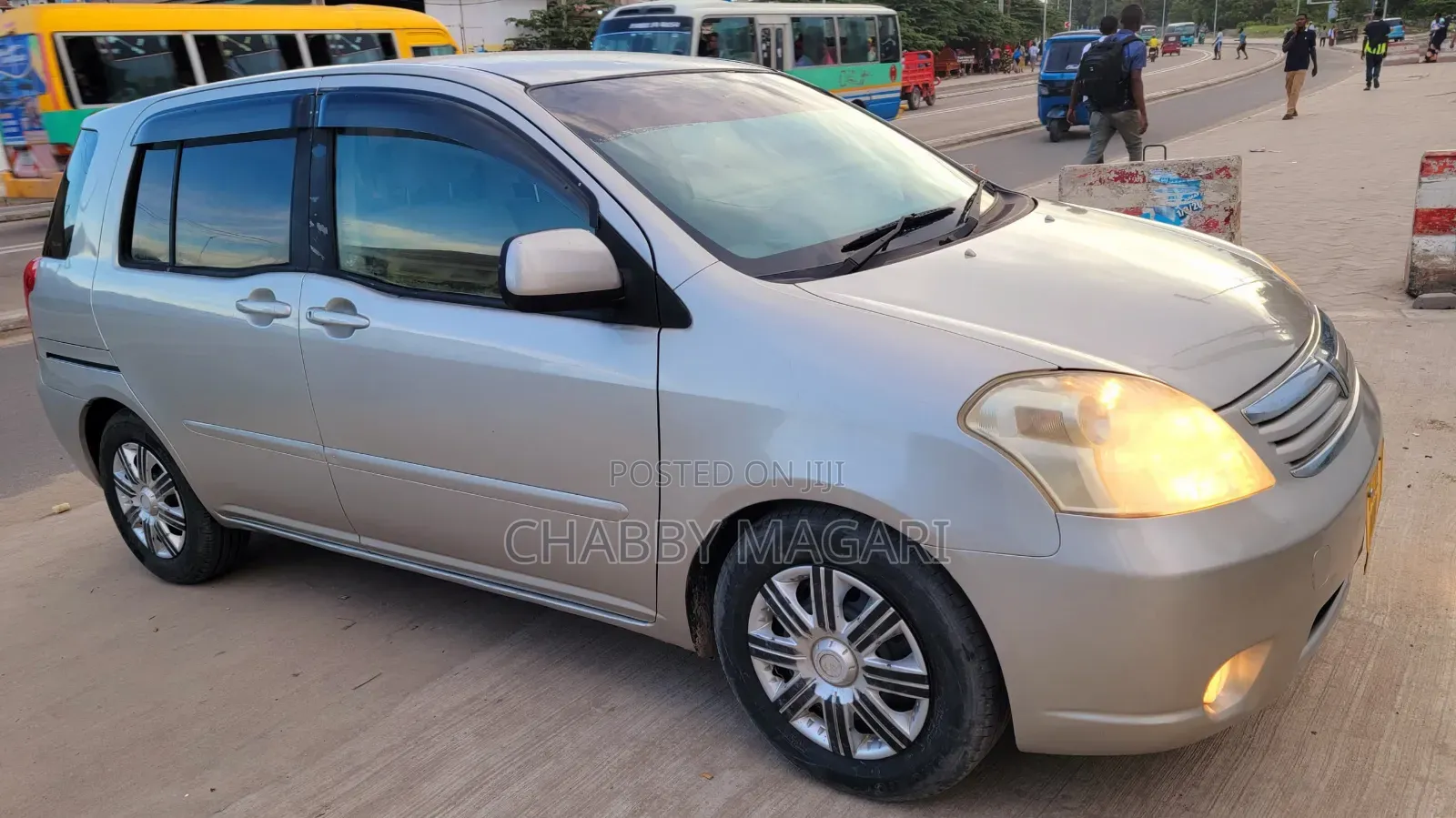 Toyota Raum 1.5 FWD 2004 Gold