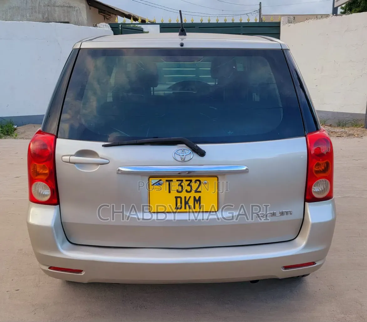 Toyota Raum 1.5 FWD 2004 Gold