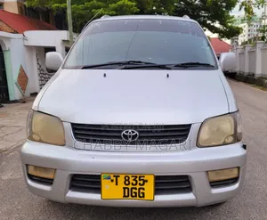 Toyota Noah 2.0 FWD (8 Seater) 2002 Silver