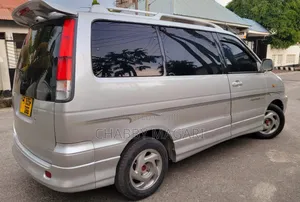 Toyota Noah 2.0 FWD (8 Seater) 2002 Silver