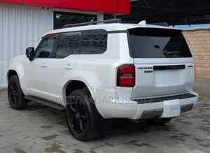 Toyota Land Cruiser Prado 2.8 2024 White