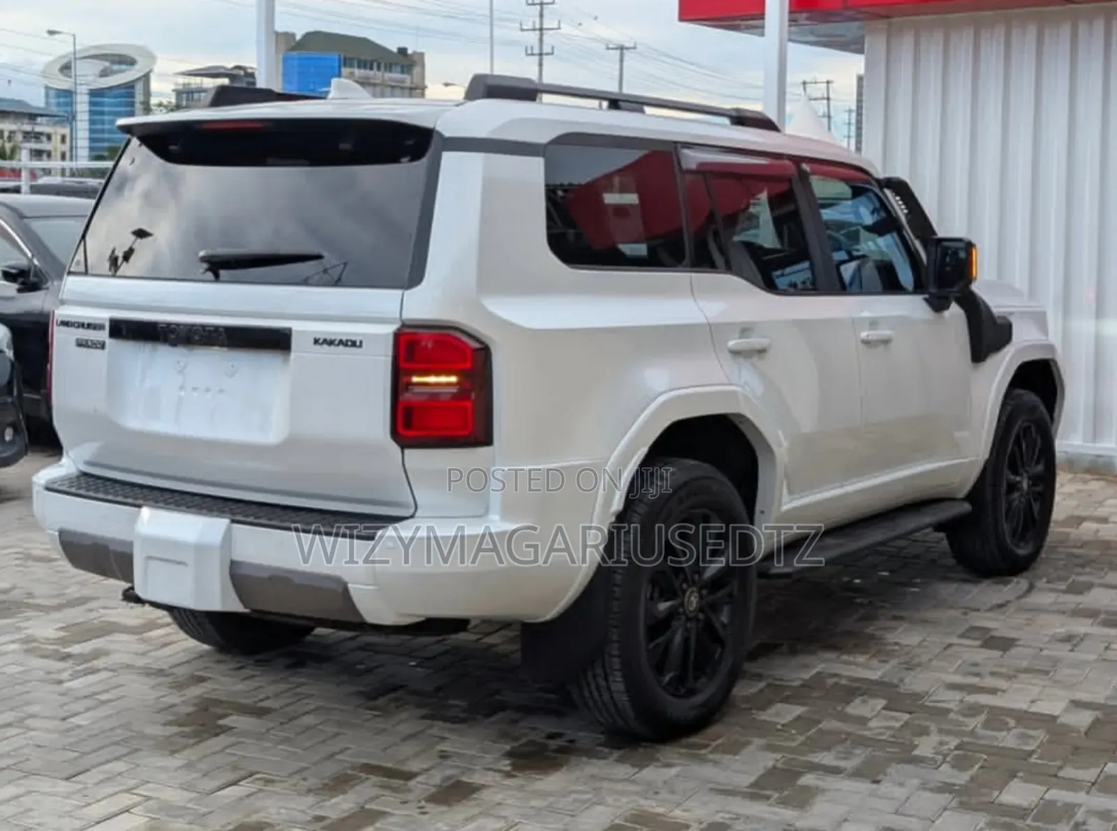 Toyota Land Cruiser Prado 2.8 2024 White