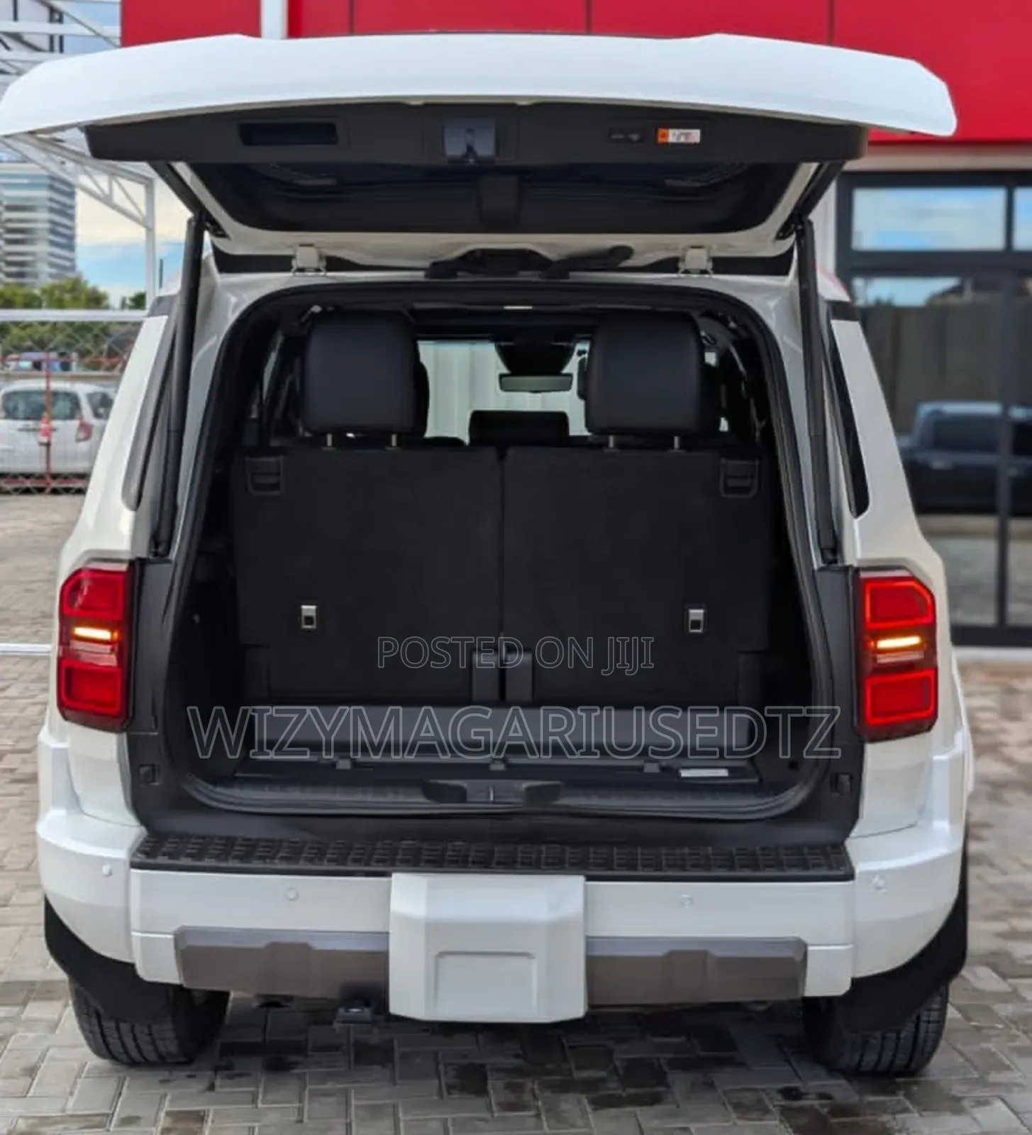 Toyota Land Cruiser Prado 2.8 2024 White