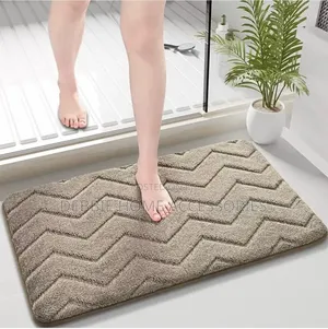 Chevron-Patterned Microfiber Bath Mat