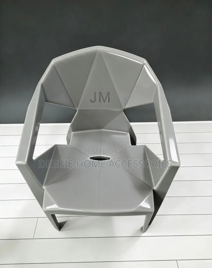 Geometric Plastic Chair( Muze Chair)