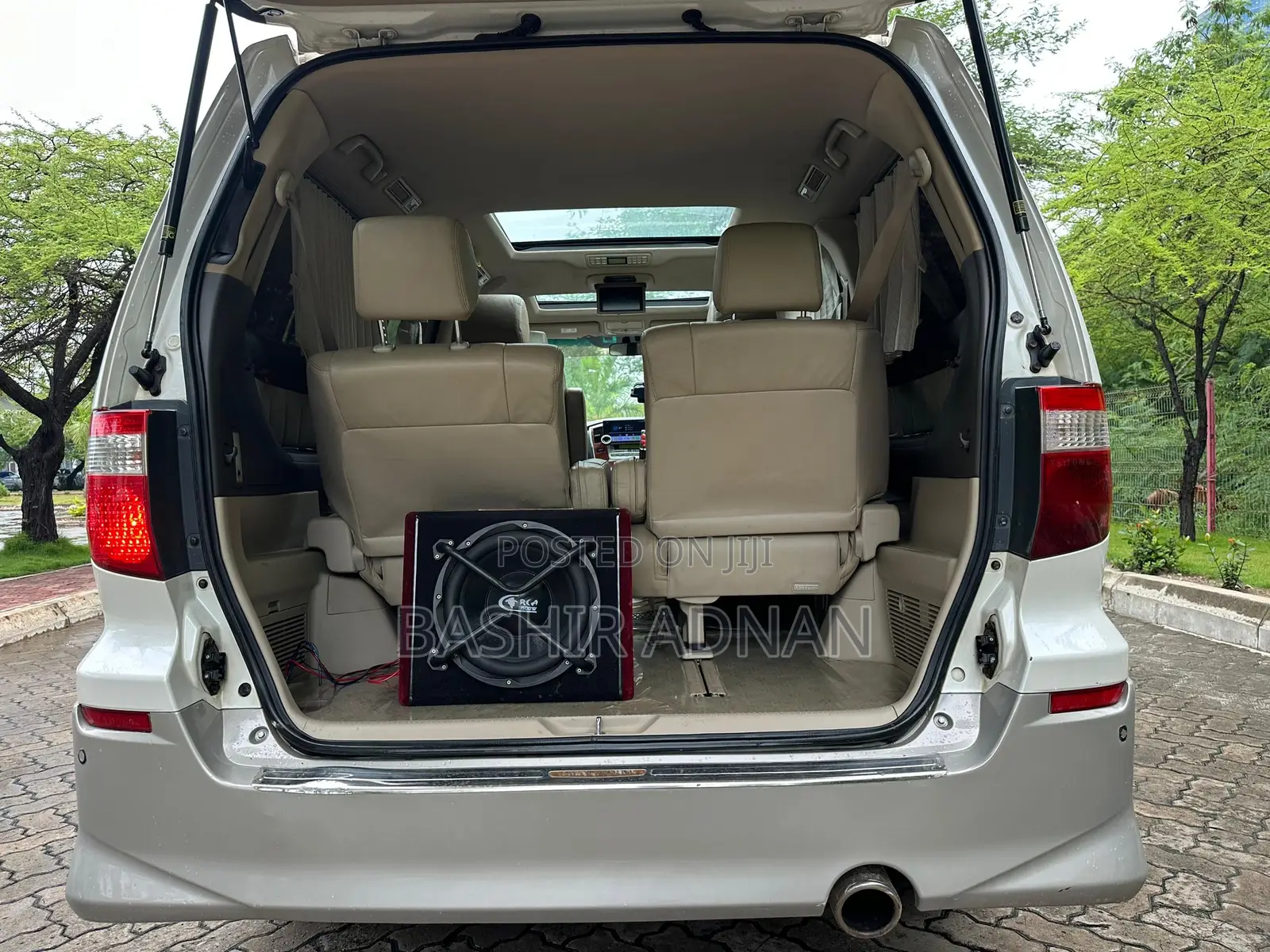 Toyota Alphard 3.0 Petrol FWD 2007 Silver