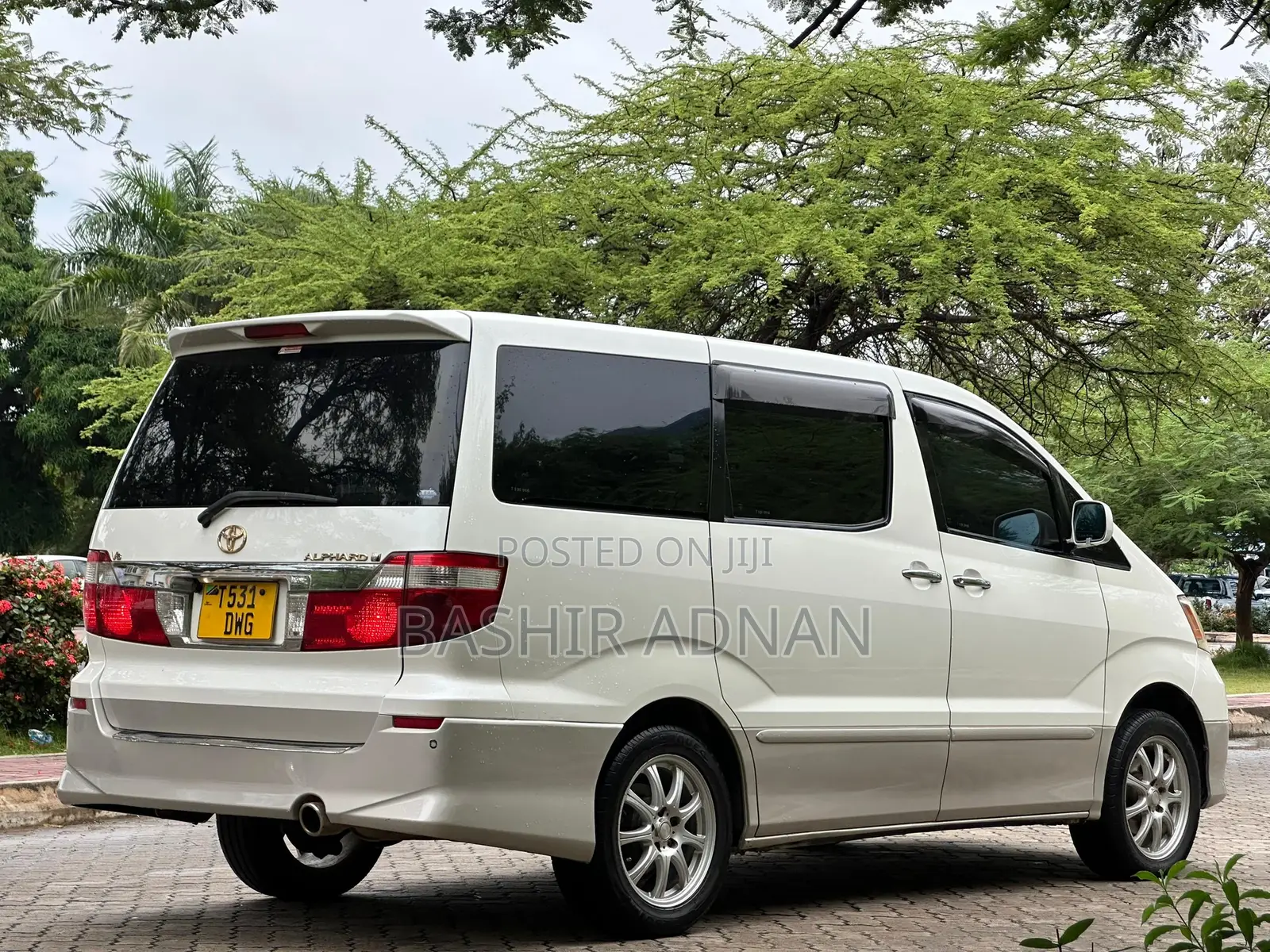Toyota Alphard 3.0 Petrol FWD 2007 Silver