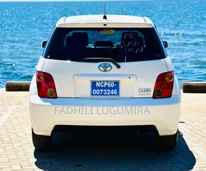 Toyota IST 2003 White