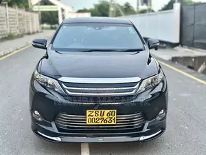 Toyota Harrier 2.0 2016 Black