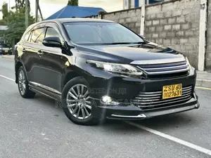 Toyota Harrier 2.0 2016 Black