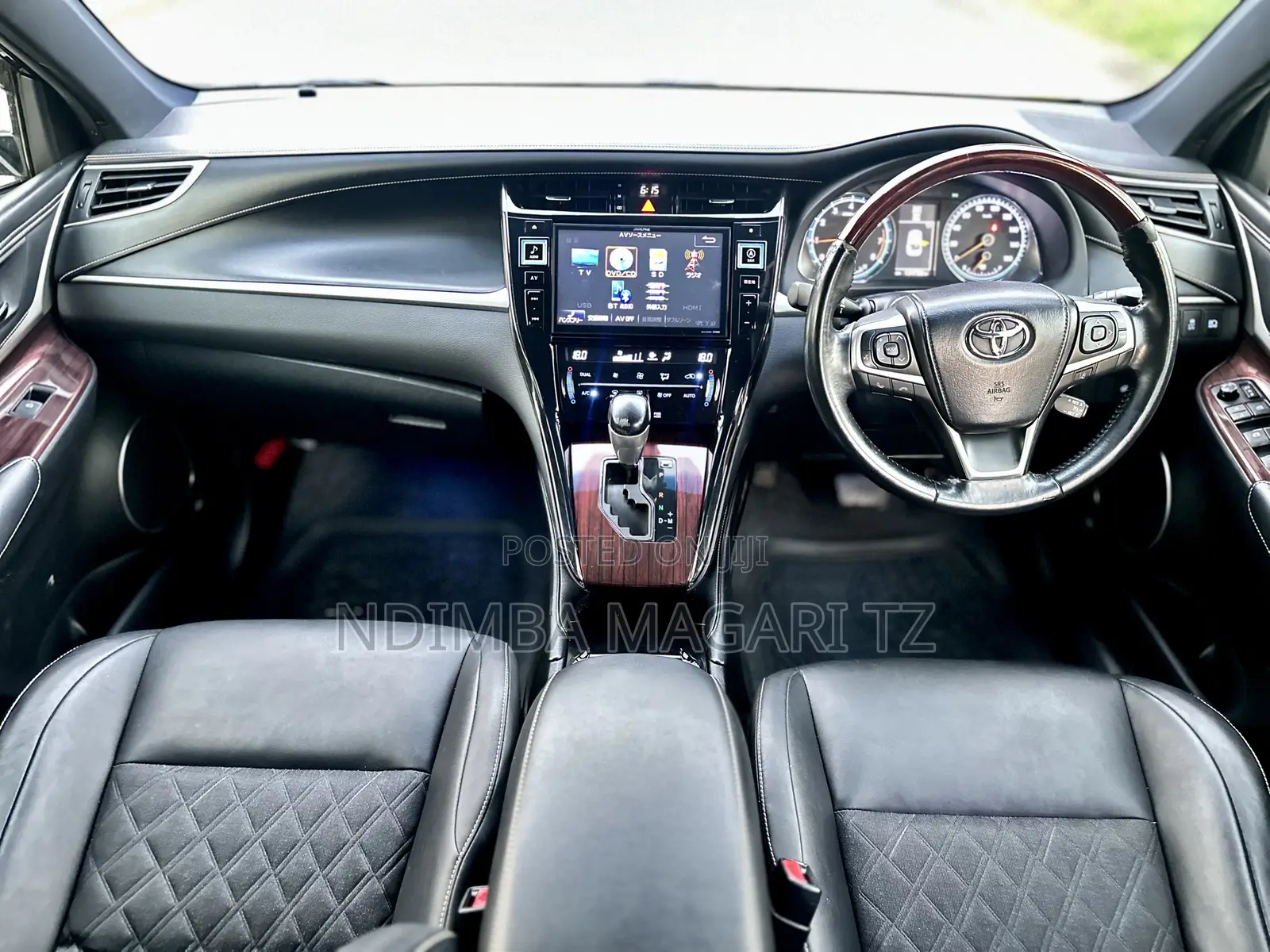 Toyota Harrier 2.0 2016 Black