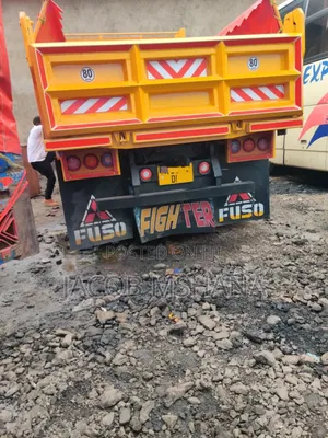 Fuso Tipa Engine 17