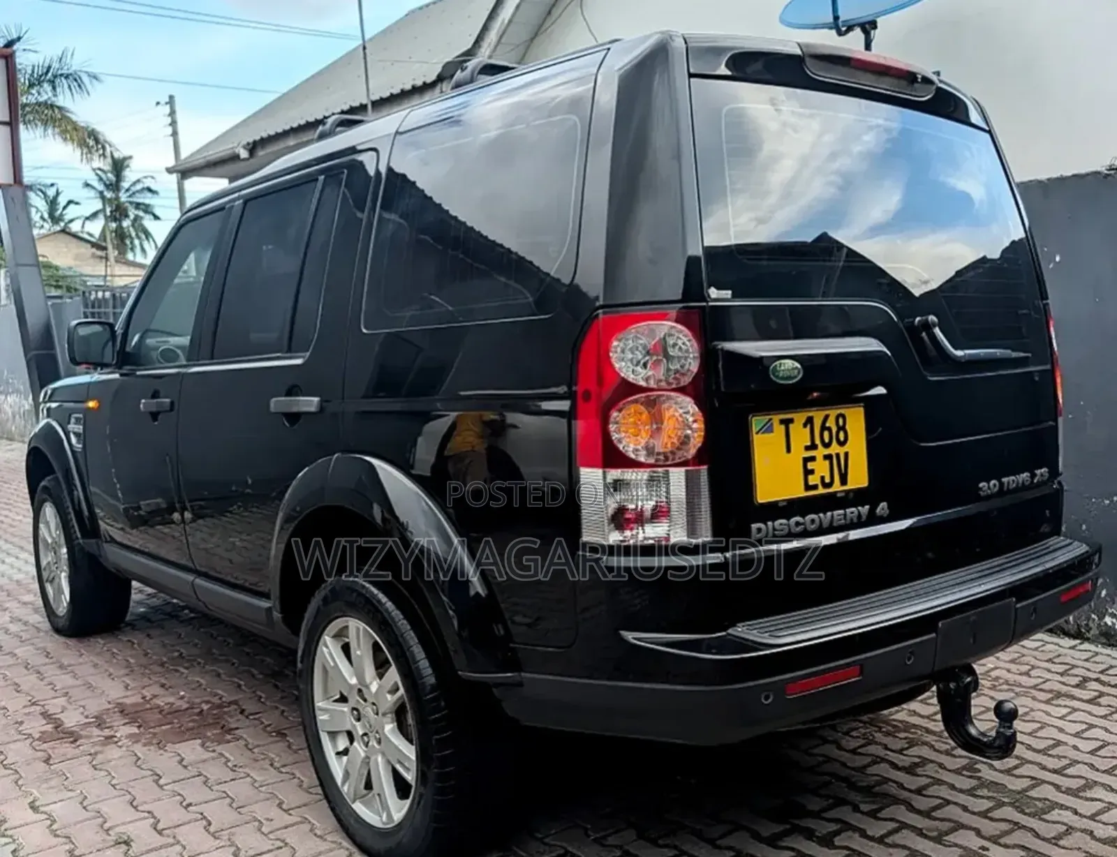 Land Rover Discovery 2013 Matt Black