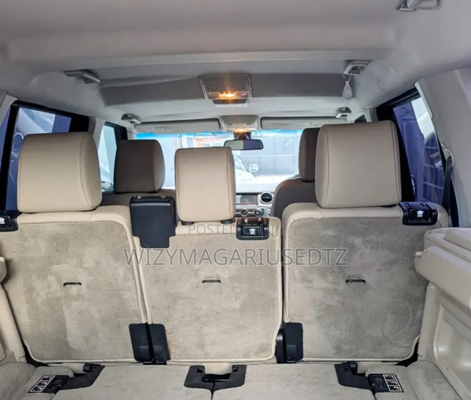 Land Rover Discovery 2013 Matt Black