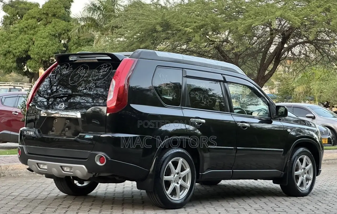 Nissan X-Trail 2.0 Diesel 2011 Black