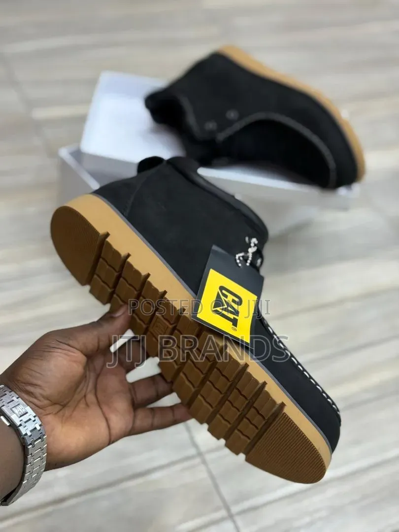 Za Ukweli Cat Boots