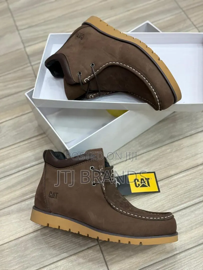 Za Ukweli Cat Boots
