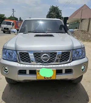 Nissan Patrol 3.0 TD GL 2009 Beige