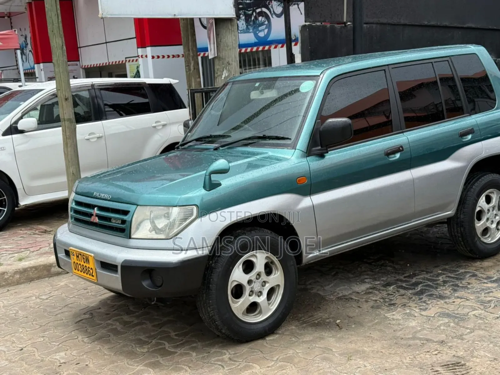 Mitsubishi Pajero 2000 Blue