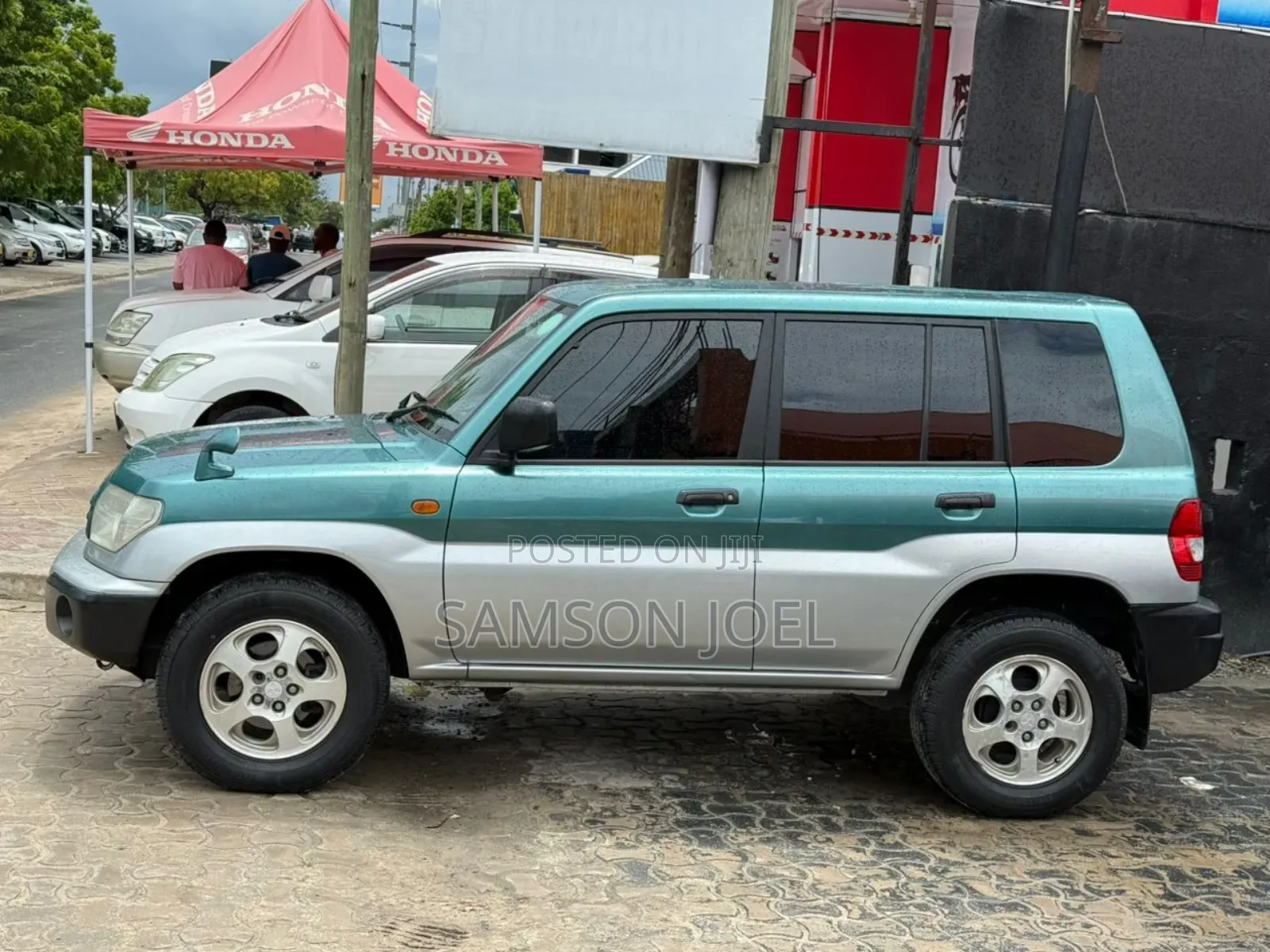 Mitsubishi Pajero 2000 Blue