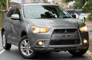 Mitsubishi RVR 2.0 2011 Gray
