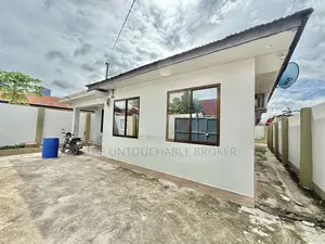 3bdrm House in Sinza A Near Mlimani for rent