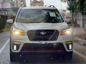 Subaru Forester 2018 White