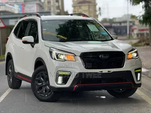 Subaru Forester 2018 White