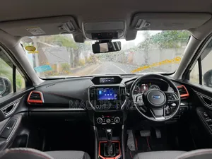 Subaru Forester 2018 White