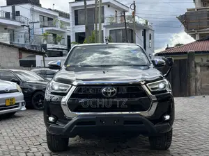 Toyota Hilux 2021 Black