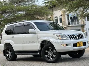 Toyota Land Cruiser Prado 2007 Off white