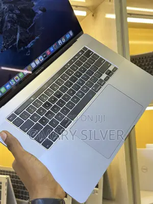 Laptop Apple MacBook Pro 2017 16GB Intel Core i7 SSD 512GB