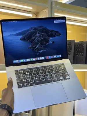 Laptop Apple MacBook Pro 2017 16GB Intel Core i7 SSD 512GB