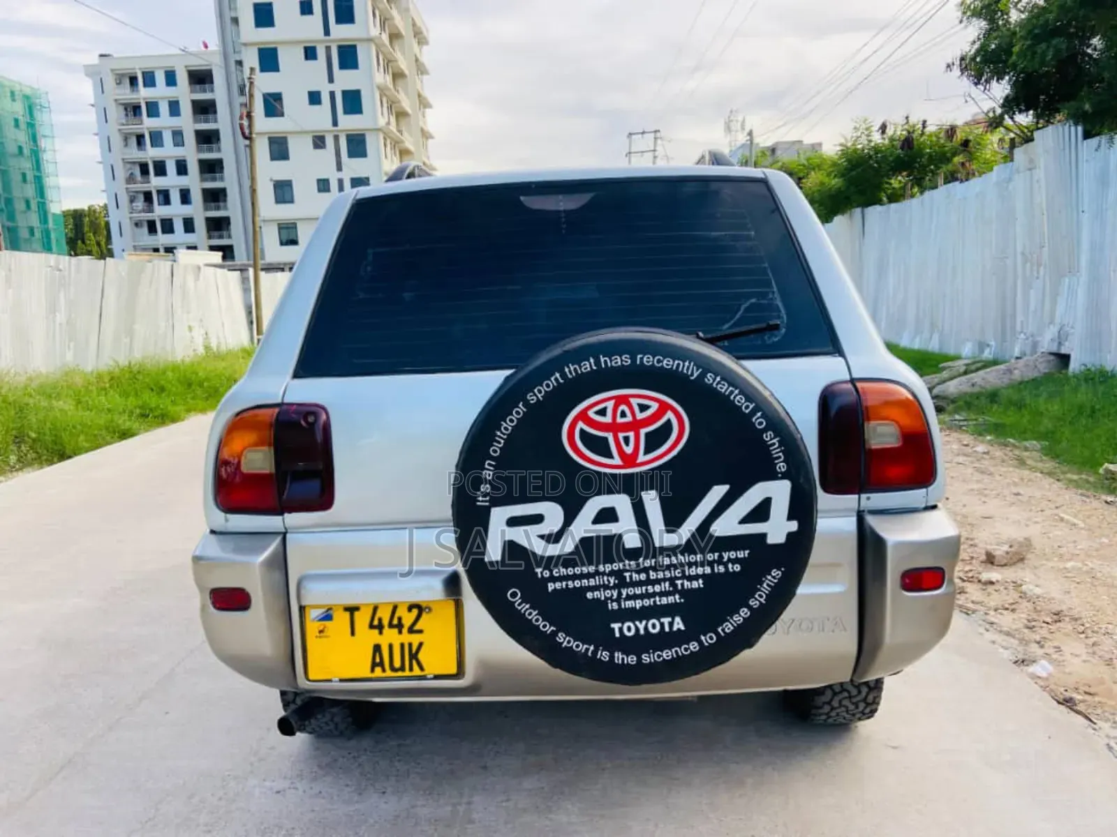 Toyota RAV4 Base FWD 1999 Pearl