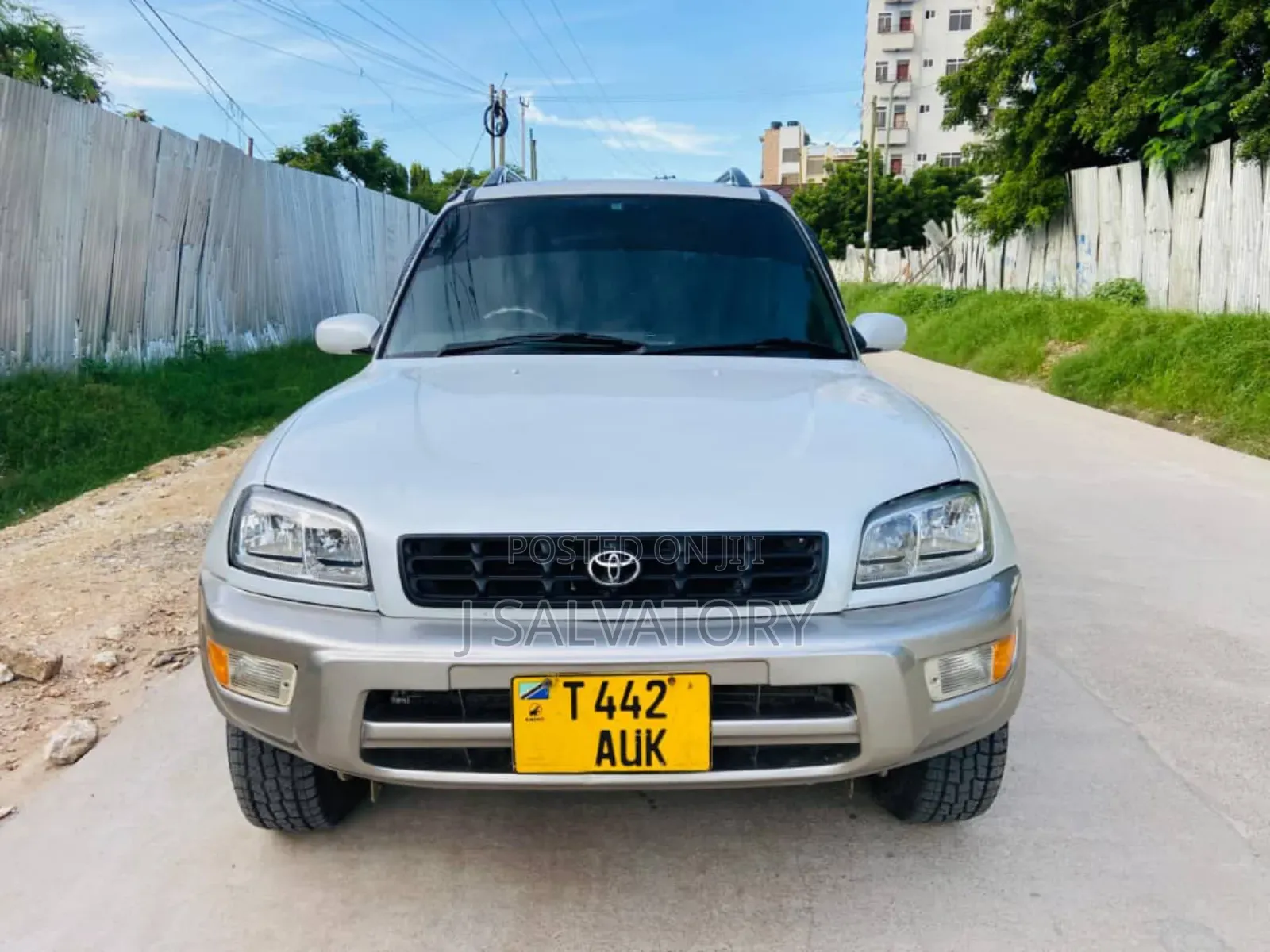 Toyota RAV4 Base FWD 1999 Pearl