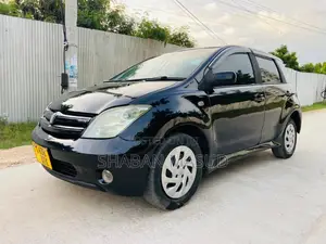 Toyota IST 2004 Black