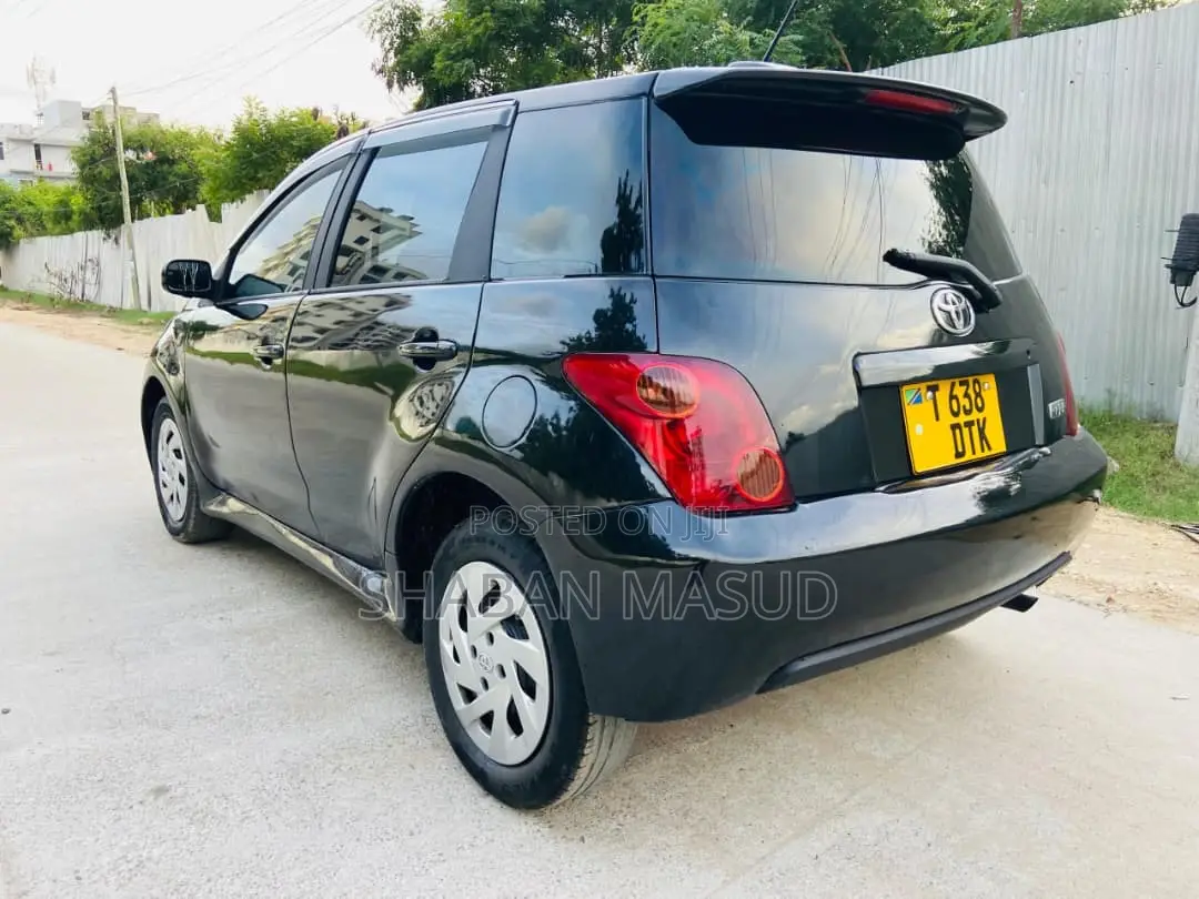 Toyota IST 2004 Black