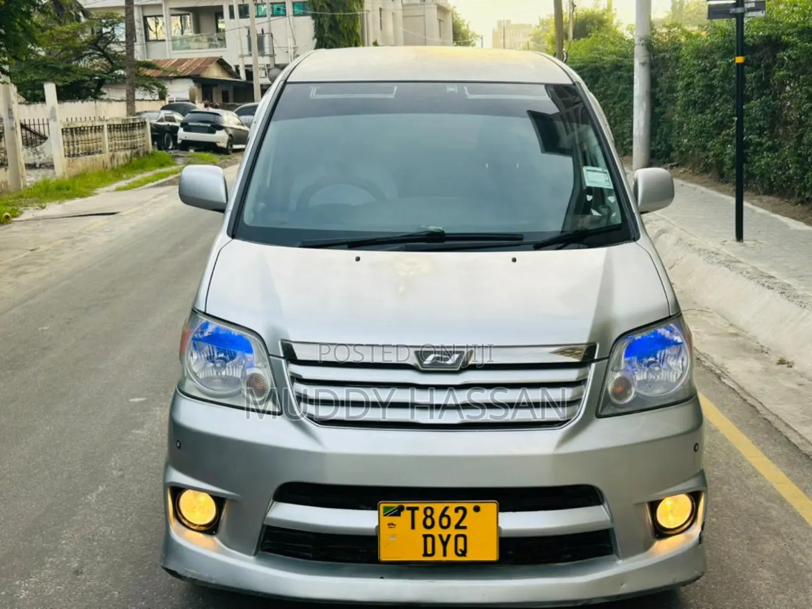 Toyota Noah 2005 Silver