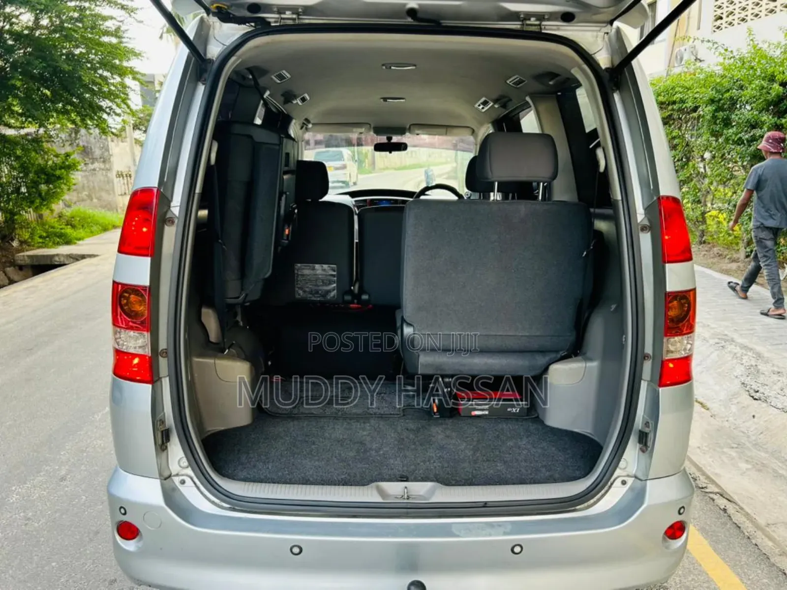 Toyota Noah 2005 Silver