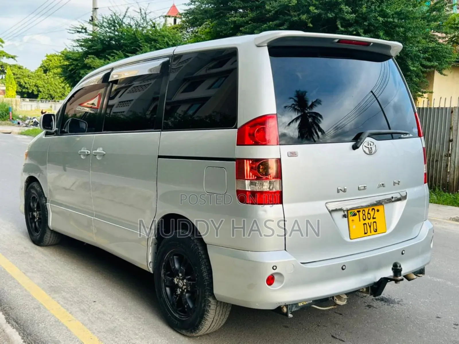 Toyota Noah 2005 Silver