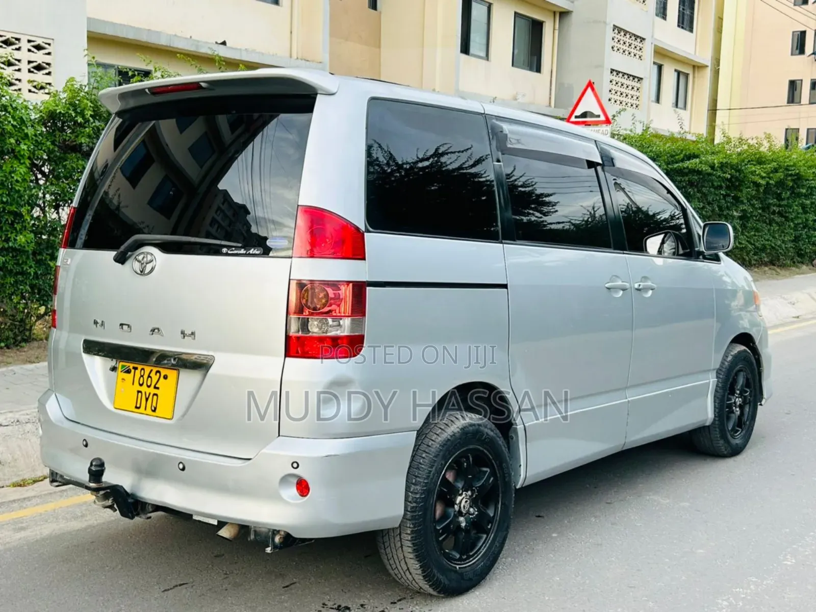 Toyota Noah 2005 Silver