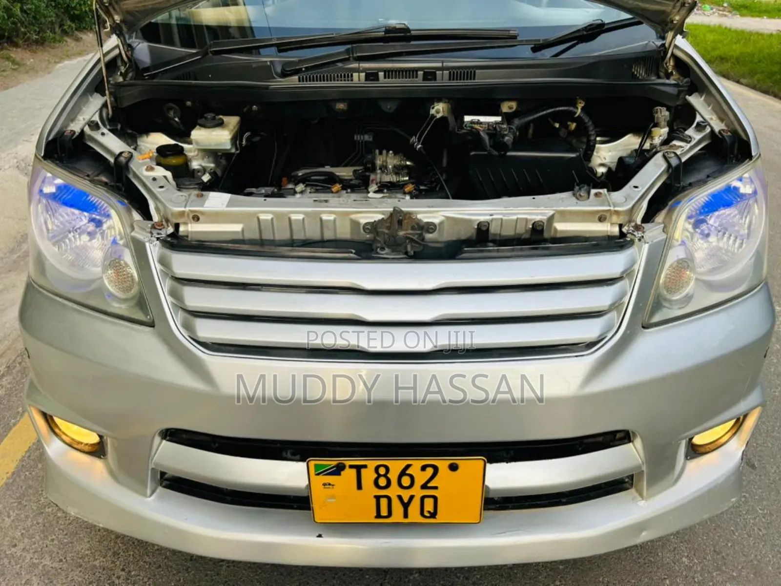 Toyota Noah 2005 Silver