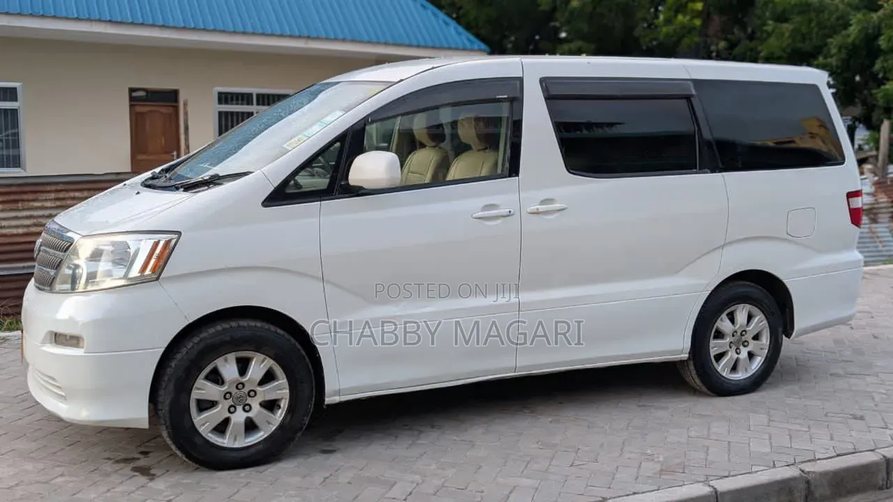 Toyota Alphard 2.4 Petrol FWD 2003 White
