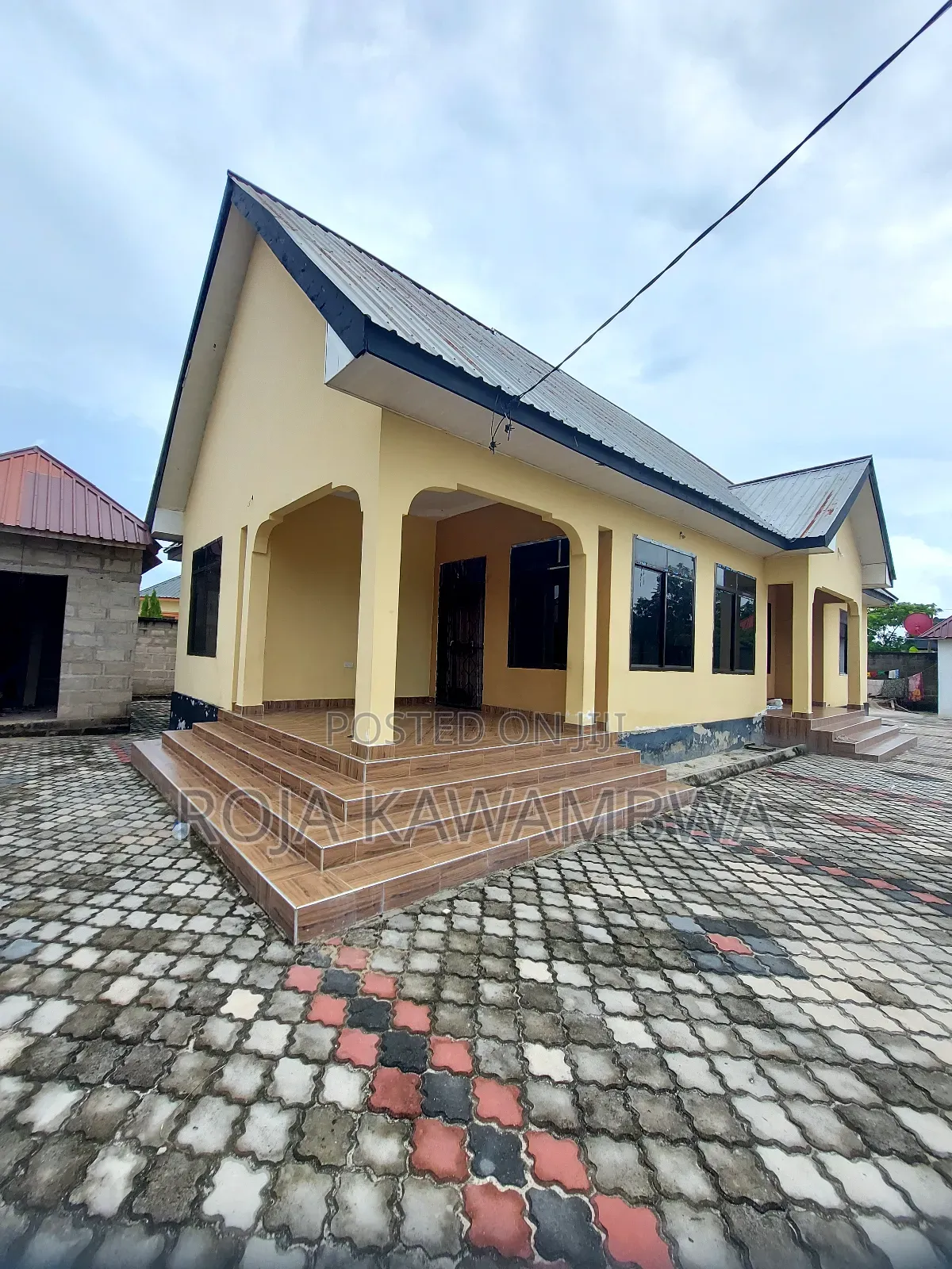 6bdrm Room & Parlour in Kamegere, Vikindu for rent