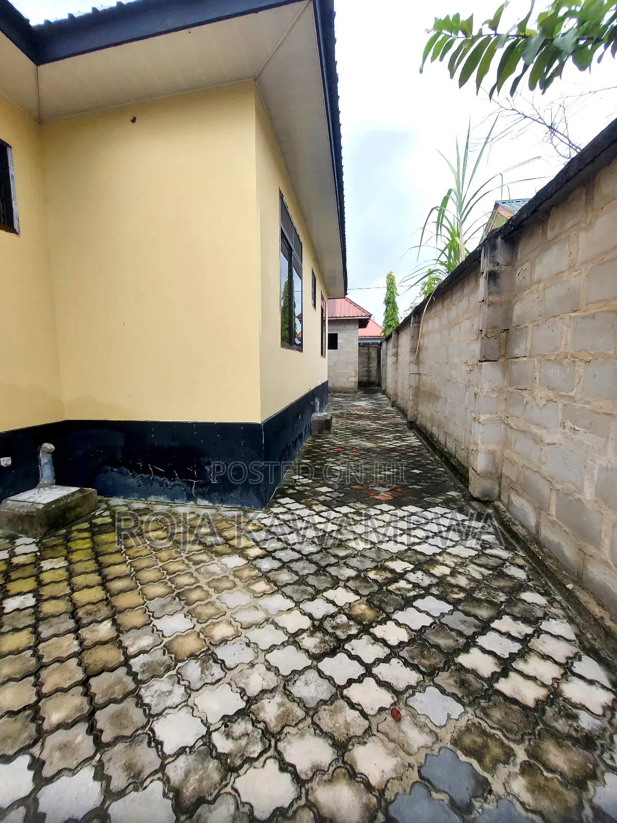 6bdrm Room & Parlour in Kamegere, Vikindu for rent
