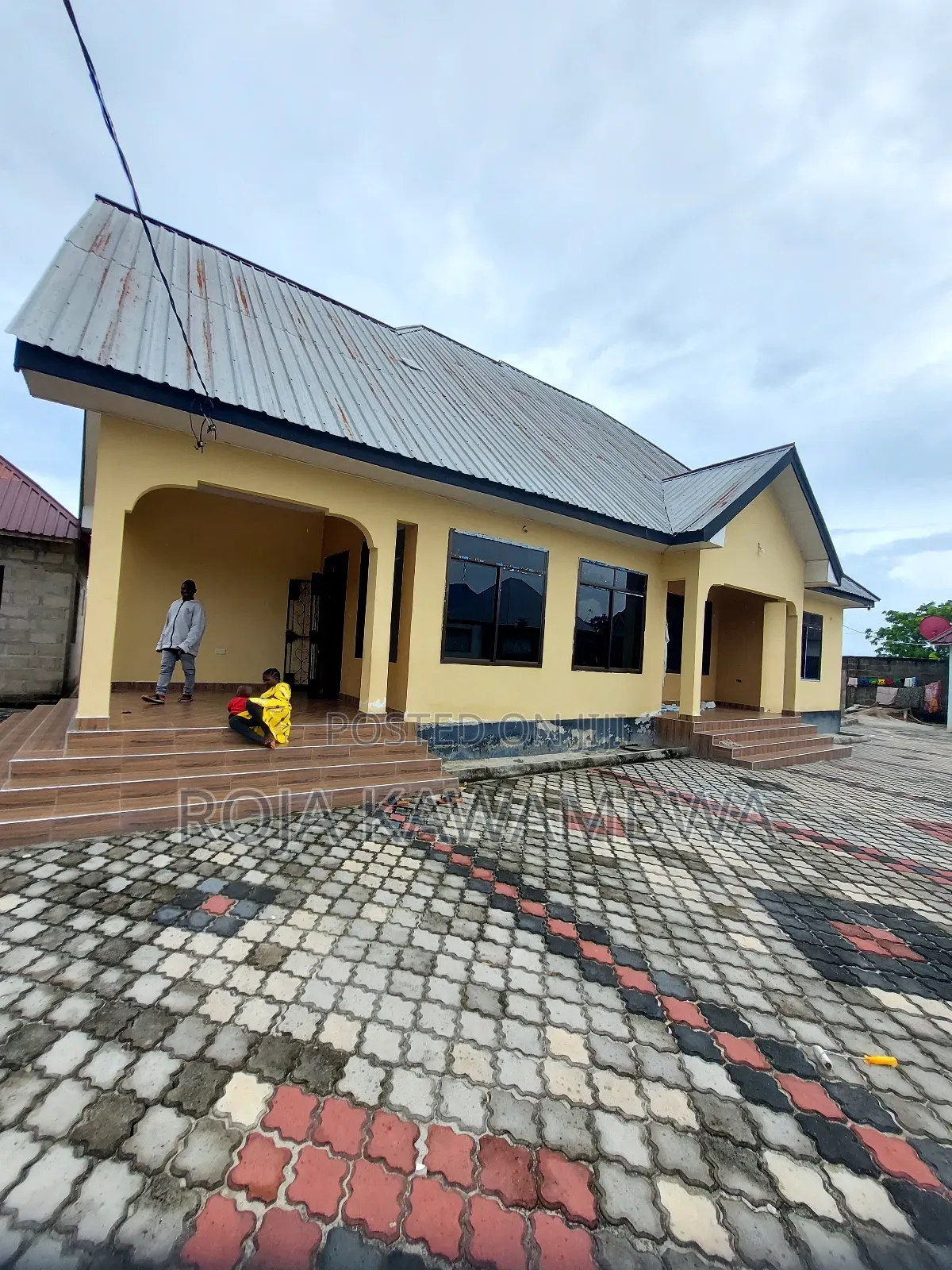 6bdrm Room & Parlour in Kamegere, Vikindu for rent